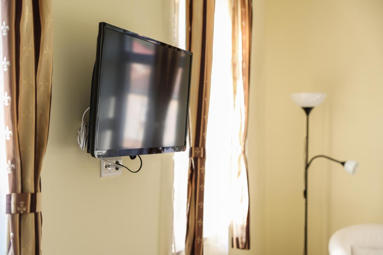 Muflon Apartman Jakuzzis Vendeghaz Many Exterior foto
